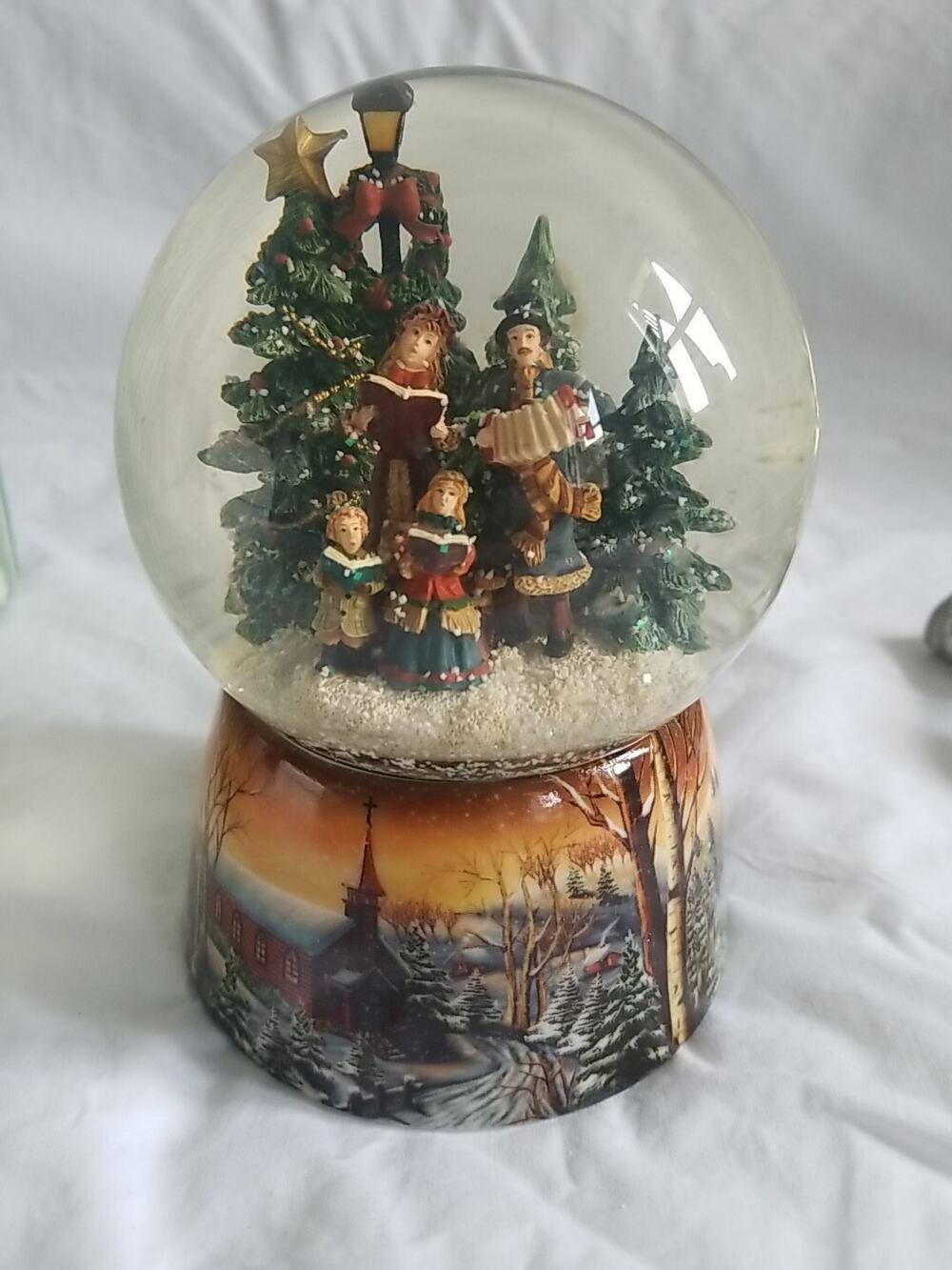 Vintage The San Francisco Musical Water Globe/Snowglobe Christmas Decorative
